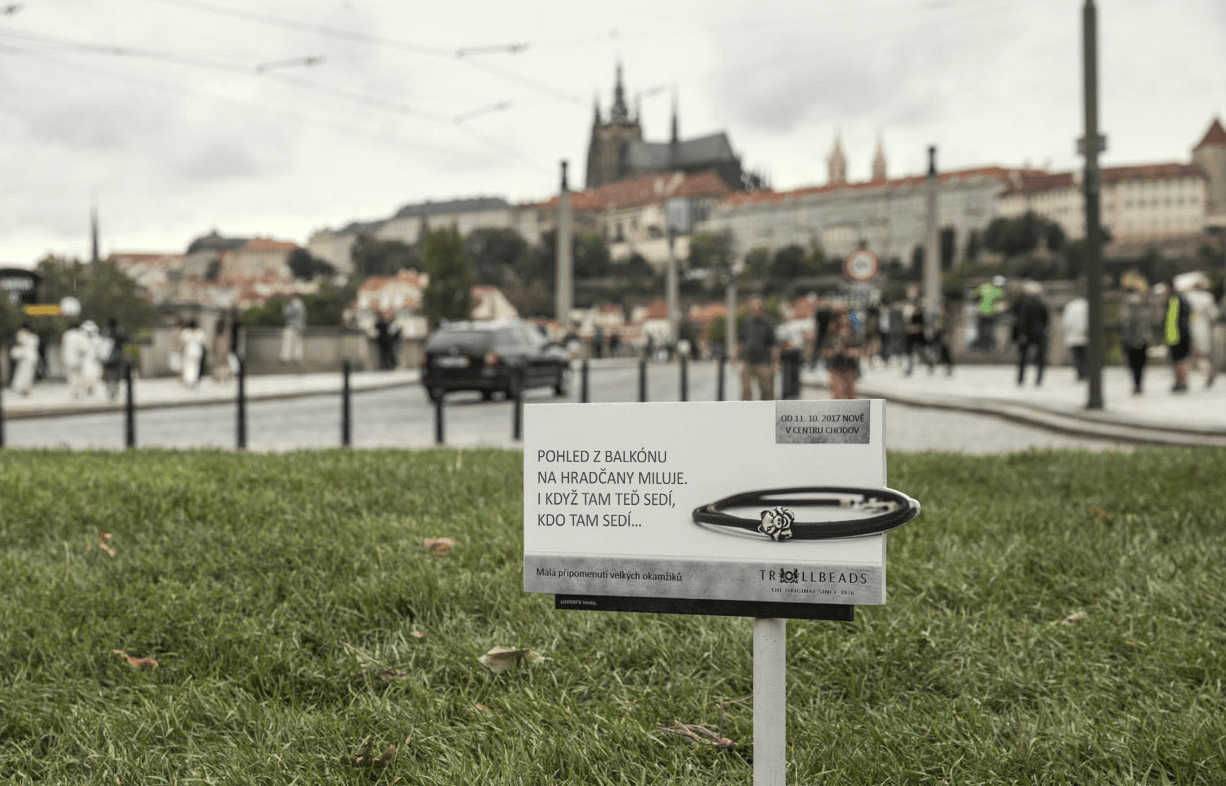 Visual Background Image